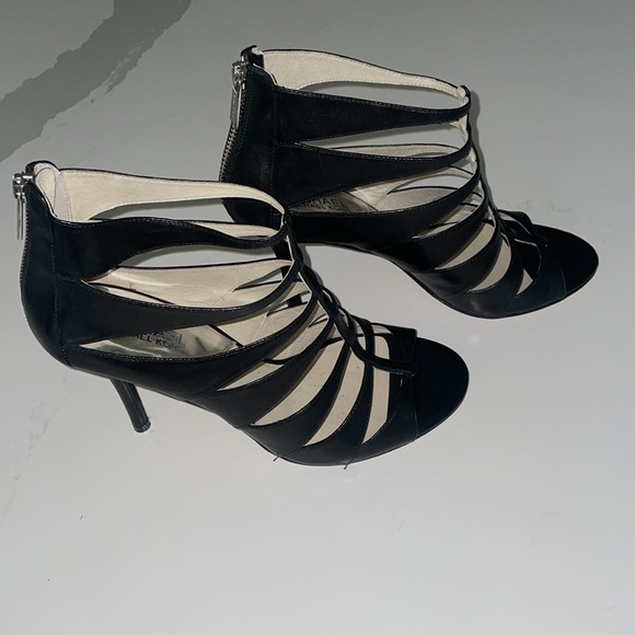 Michael Kors heels - Picture 2 of 7